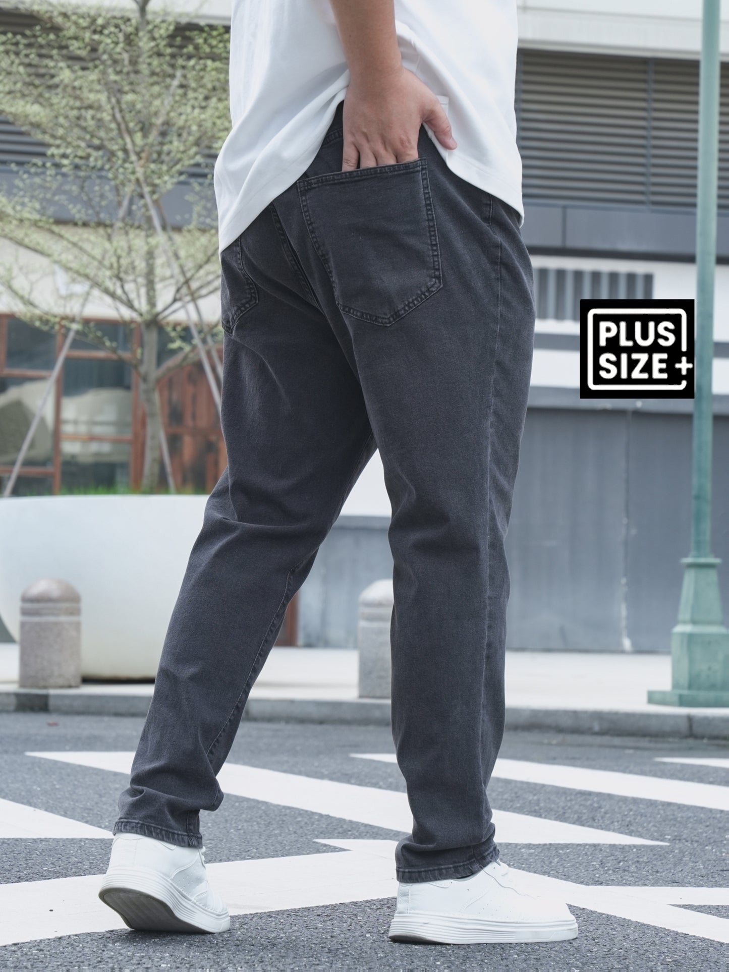 Plus Size Loose Fit Jeans