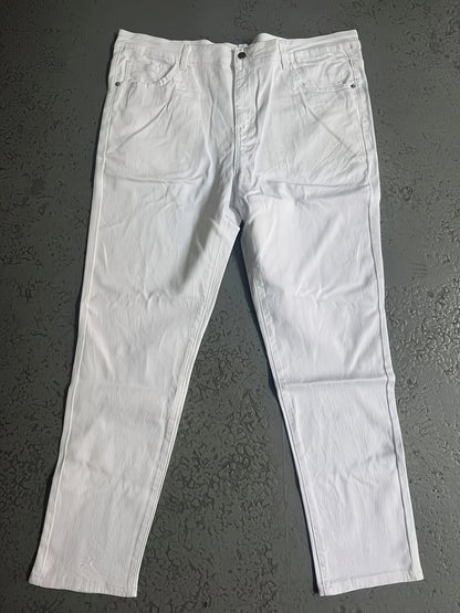 Plus Size Loose Fit Jeans