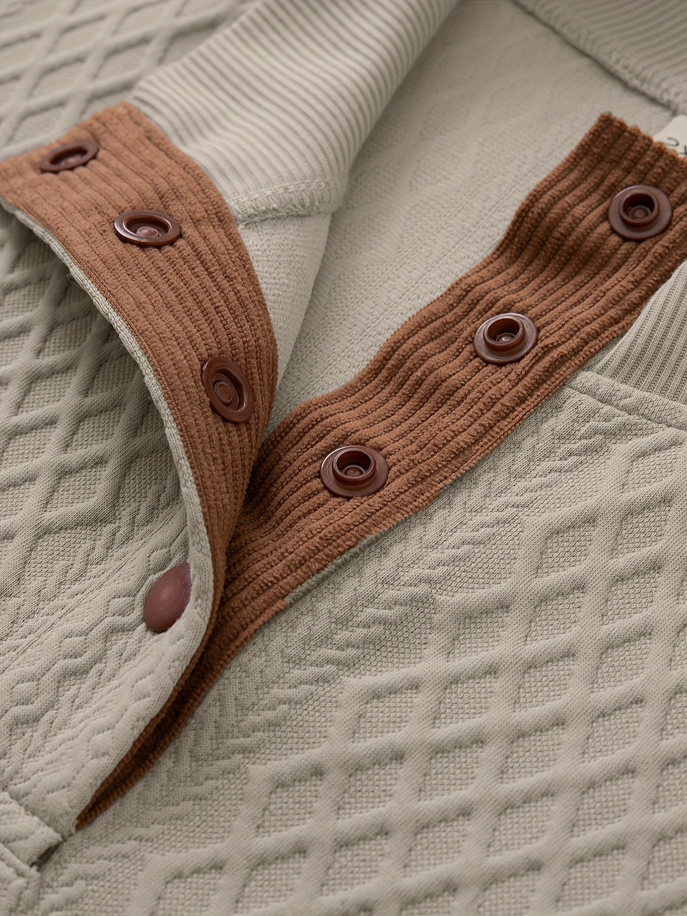 Plus Size Casual Grid-Pattern Sweater